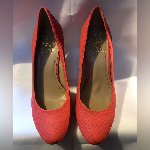 Vince Camuto Heels Bittersweet Grapefruit Size 7 - Picture 2 of 6